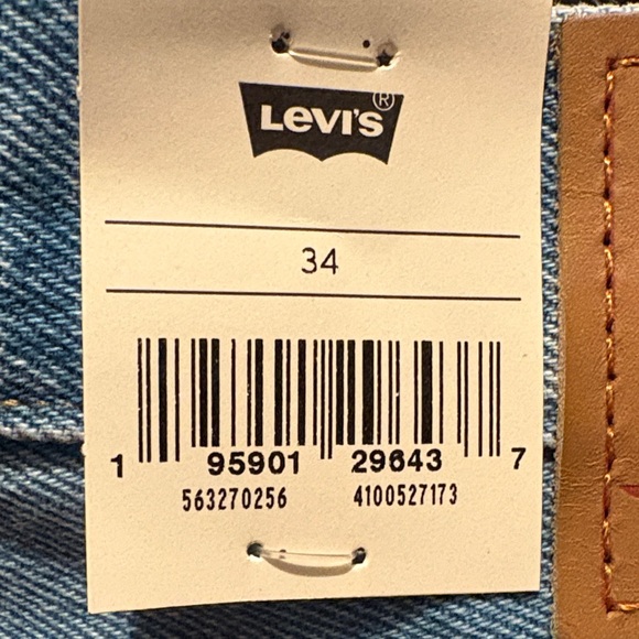 Levi’s 501 Original Cutoff Denim Short - Picture 3 of 3